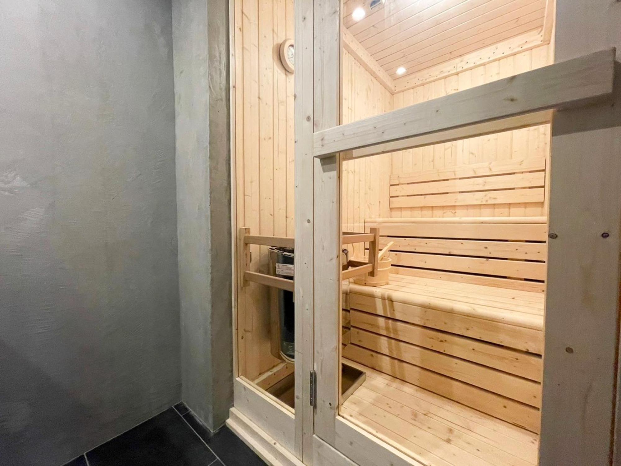 Pareon Suite Saitama Exterior photo
